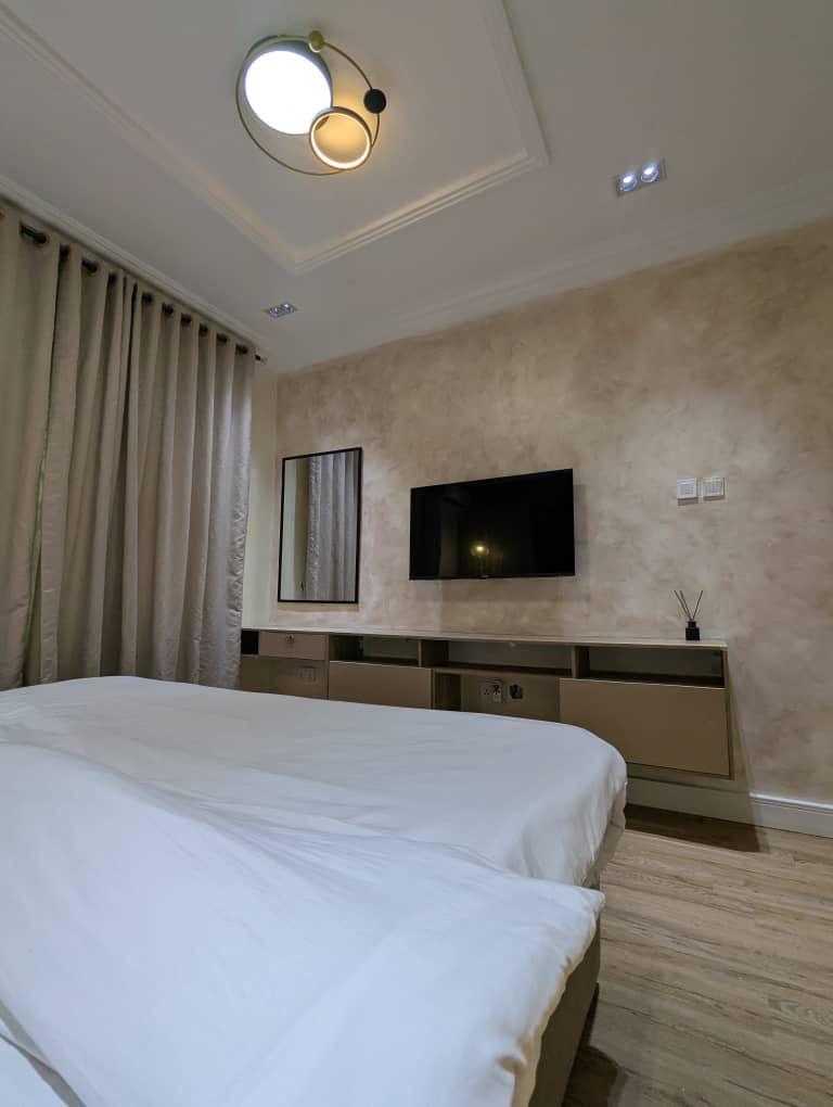 OLIVINE: Cozy 1 bedroom unit with balcony